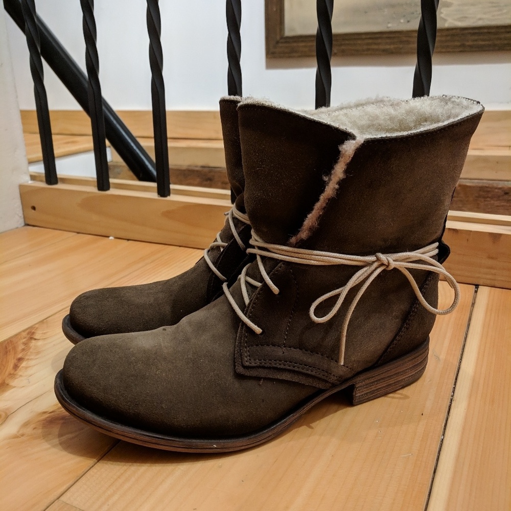 Dark Green Wool Lined Boots